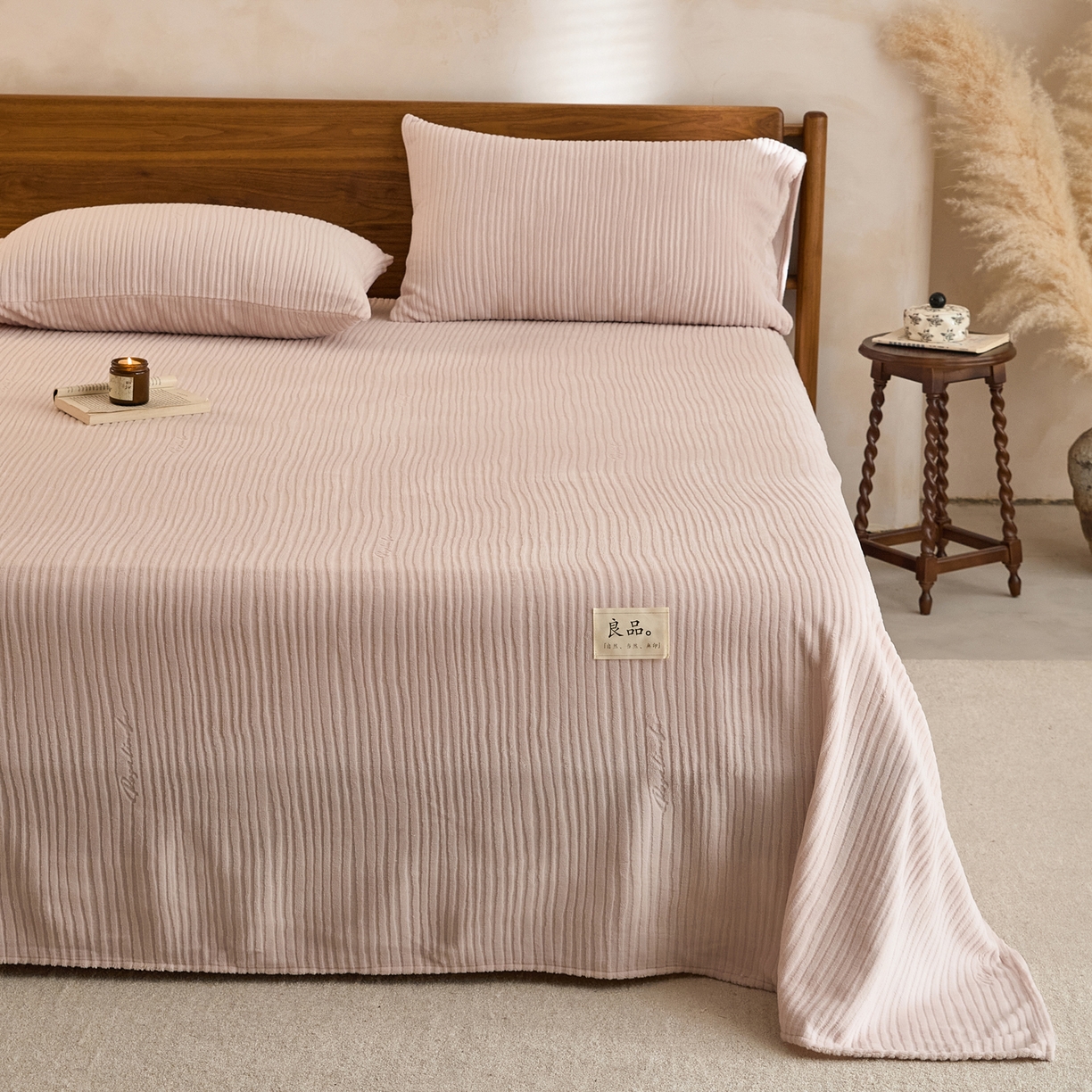 91家纺网 家纺一手货源 找家纺 早晨家纺 2025新款红金龙纯色烂花牛奶绒床单 恬憩-豆沙