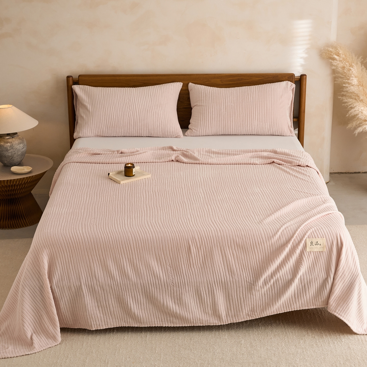 91家纺网 家纺一手货源 找家纺 早晨家纺 2025新款红金龙纯色烂花牛奶绒床单 恬憩-豆沙