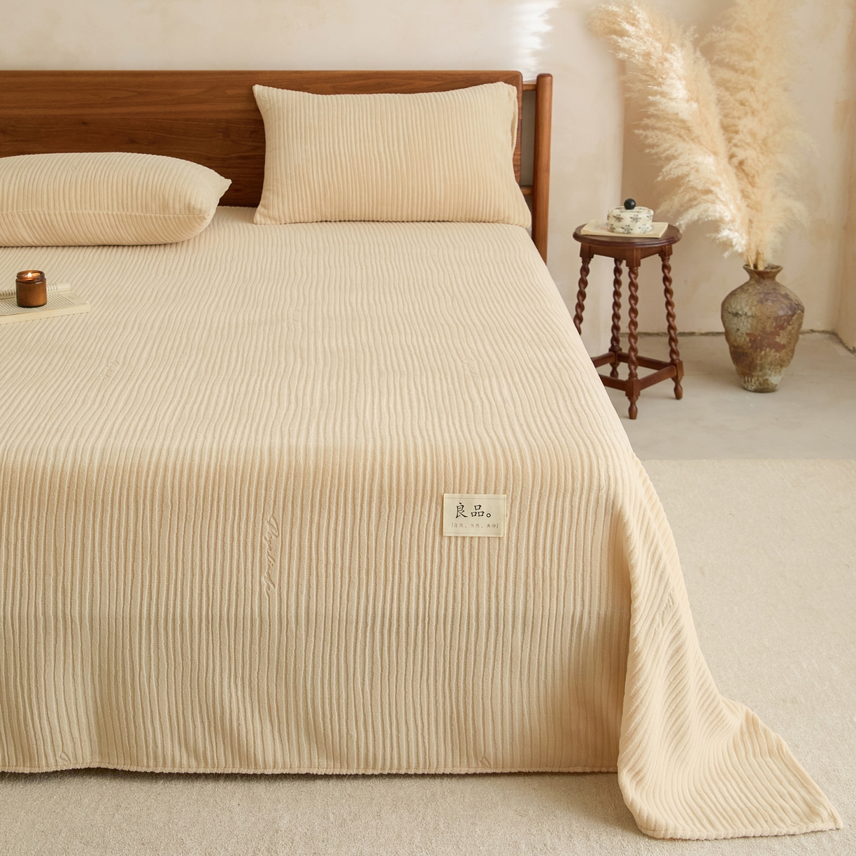 91家纺网 家纺一手货源 找家纺 早晨家纺 2025新款红金龙纯色烂花牛奶绒床单 恬憩-米驼