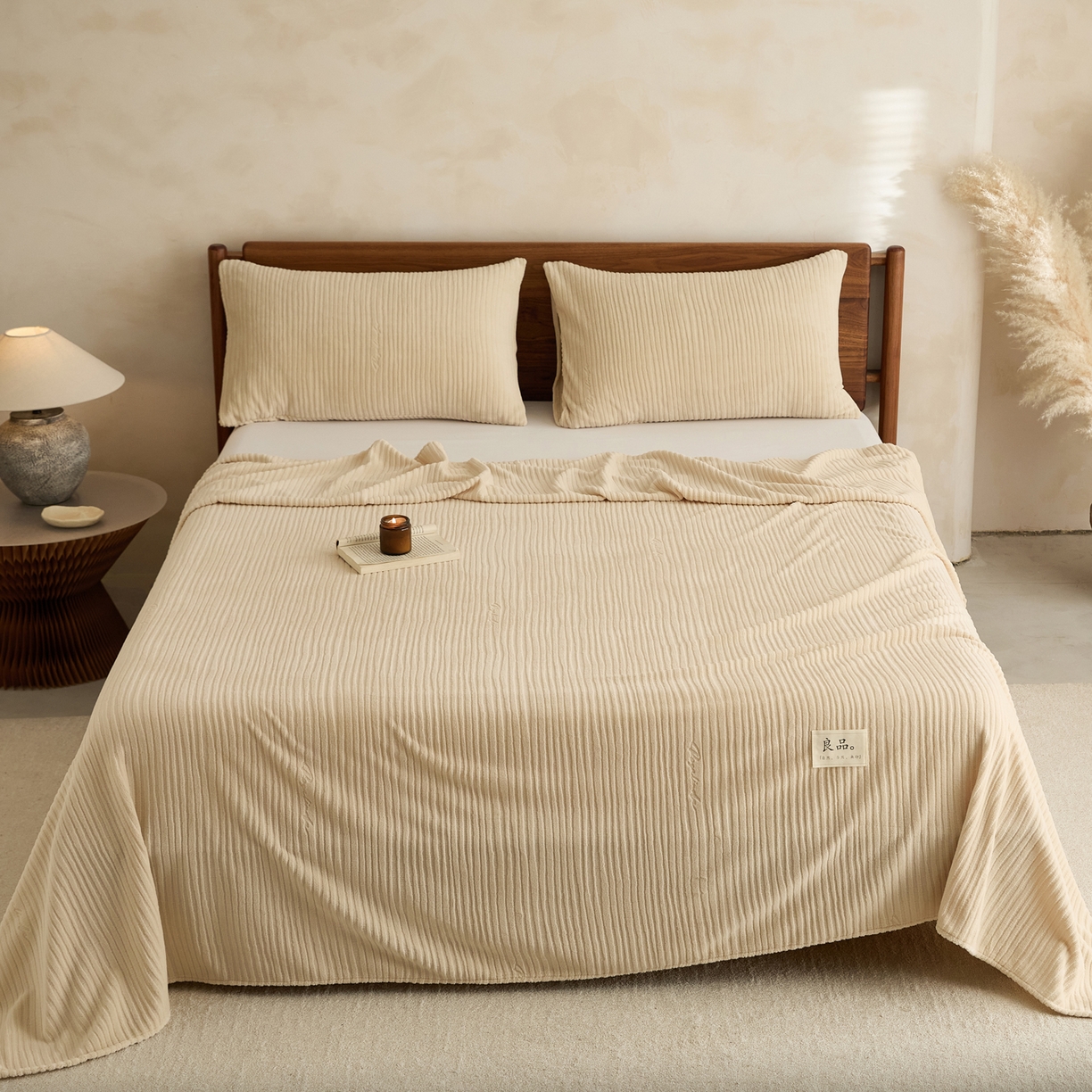 91家纺网 家纺一手货源 找家纺 早晨家纺 2025新款红金龙纯色烂花牛奶绒床单 恬憩-米驼