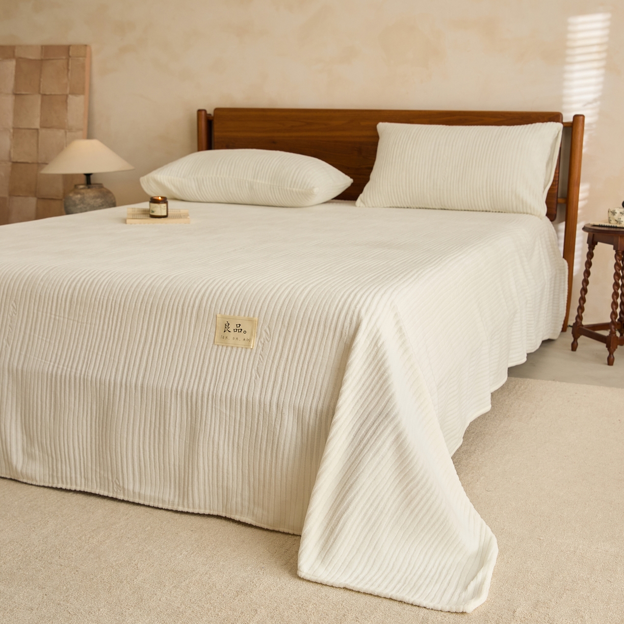 91家纺网 家纺一手货源 找家纺 早晨家纺 2025新款红金龙纯色烂花牛奶绒床单 恬憩-奶白