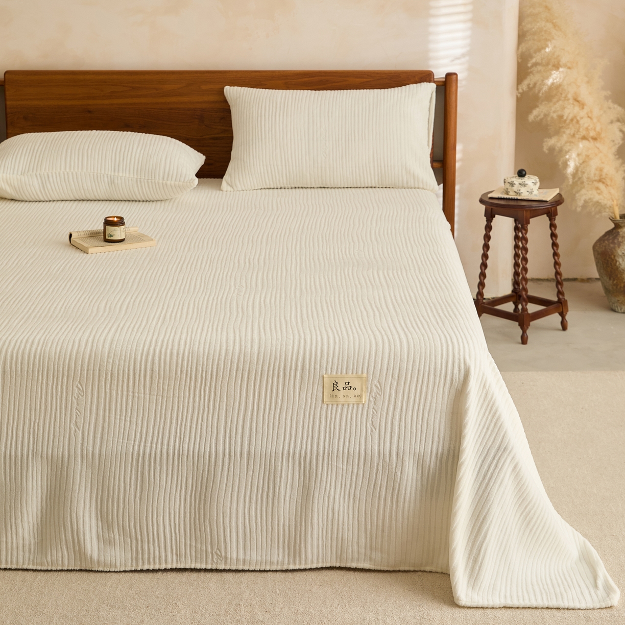 91家纺网 家纺一手货源 找家纺 早晨家纺 2025新款红金龙纯色烂花牛奶绒床单 恬憩-奶白