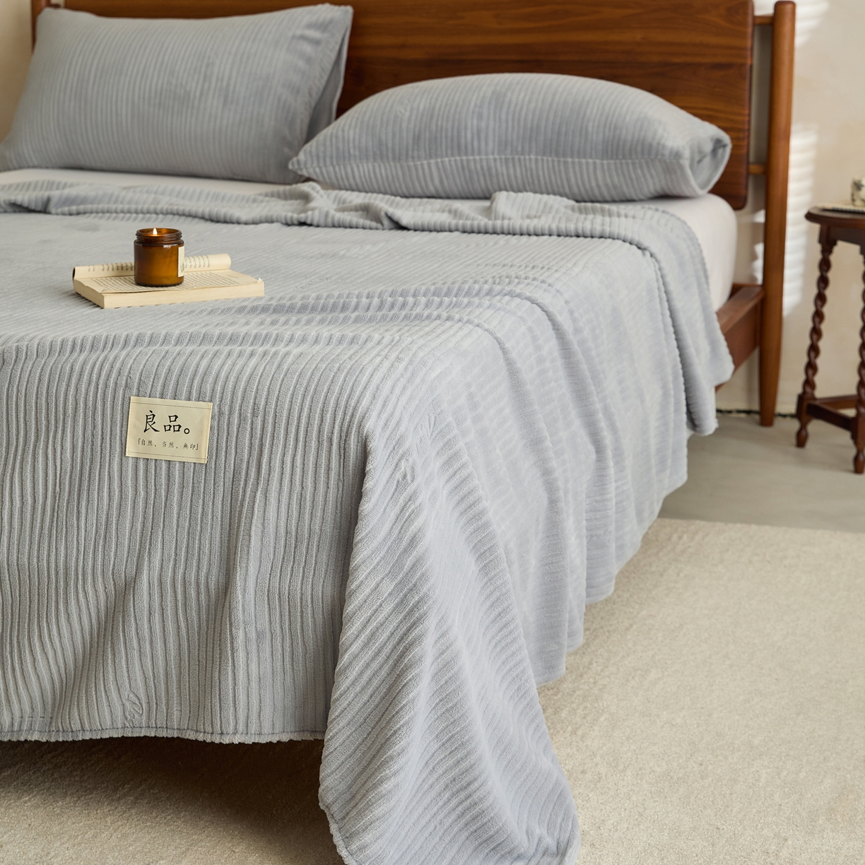 91家纺网 家纺一手货源 找家纺 早晨家纺 2025新款红金龙纯色烂花牛奶绒床单 恬憩-银灰