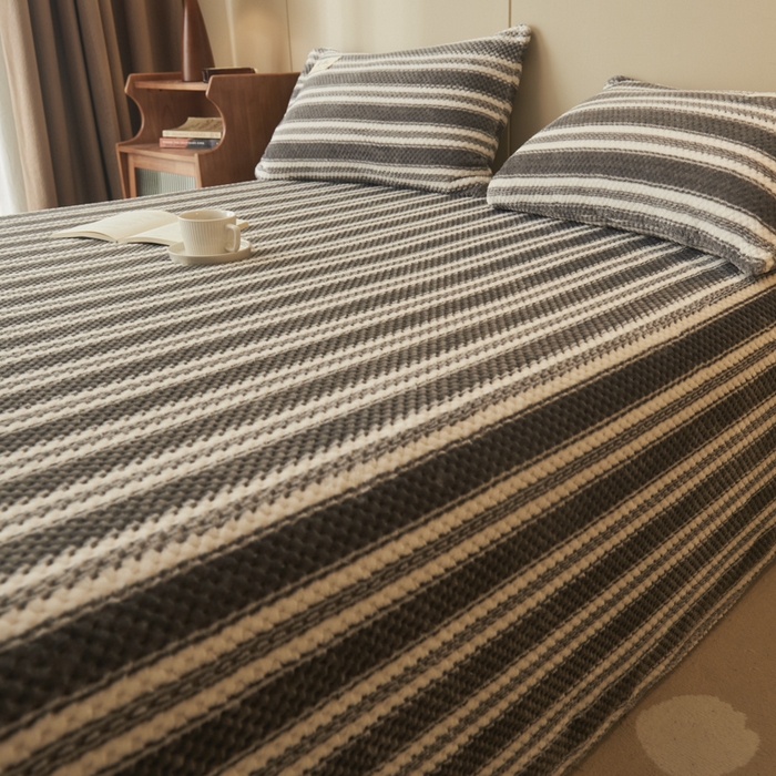 91家纺网 家纺一手货源 找家纺 （总）早晨家纺 2025新款豆豆款高克重牛奶绒菠萝格无印风床单