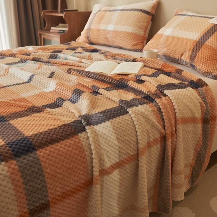 91家纺网 家纺一手货源 找家纺 早晨家纺 2025新款豆豆款高克重牛奶绒菠萝格无印风床单 豆豆绒-大格橙