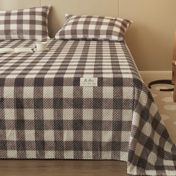 91家纺网 家纺一手货源 找家纺 早晨家纺 2025新款豆豆款高克重牛奶绒菠萝格无印风床单 豆豆绒-多格咖