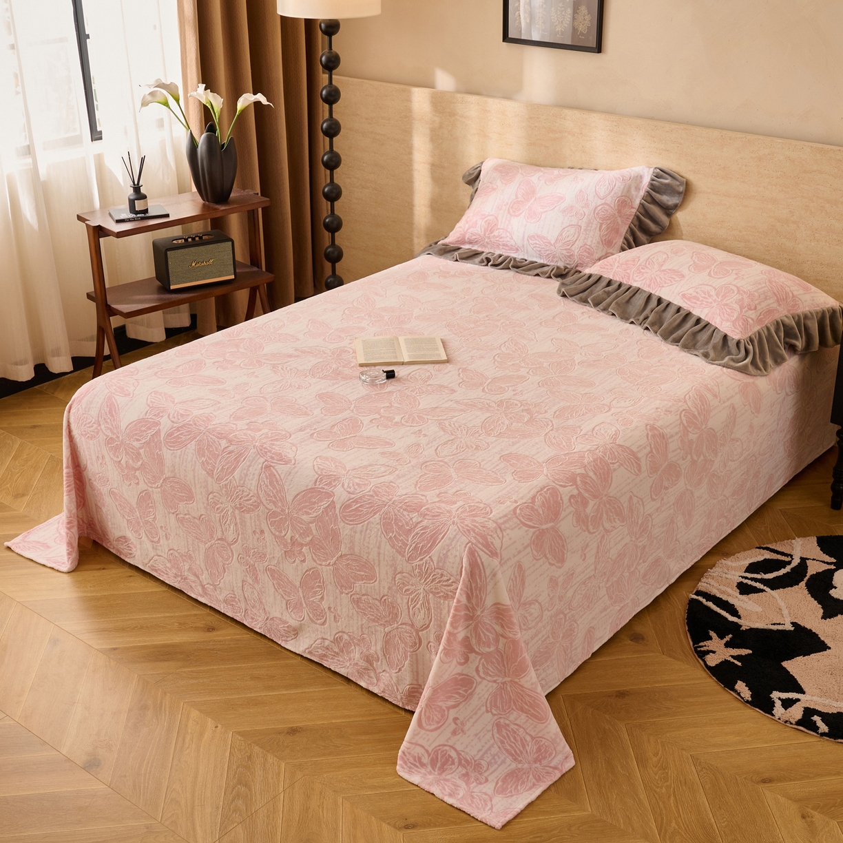 91家纺网 家纺一手货源 找家纺 早晨家纺 2025新款高克重牛奶绒烂花单品床单 蝶梦