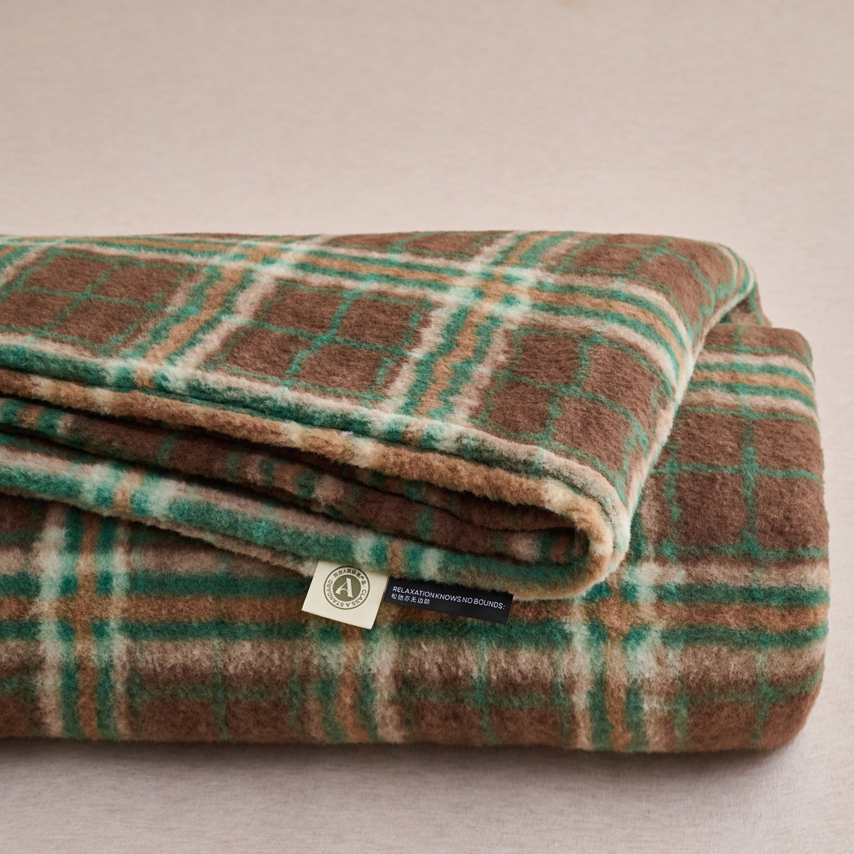 早晨家纺 2025新款230g羊驼绒复古格牛奶绒床单 巴宝格