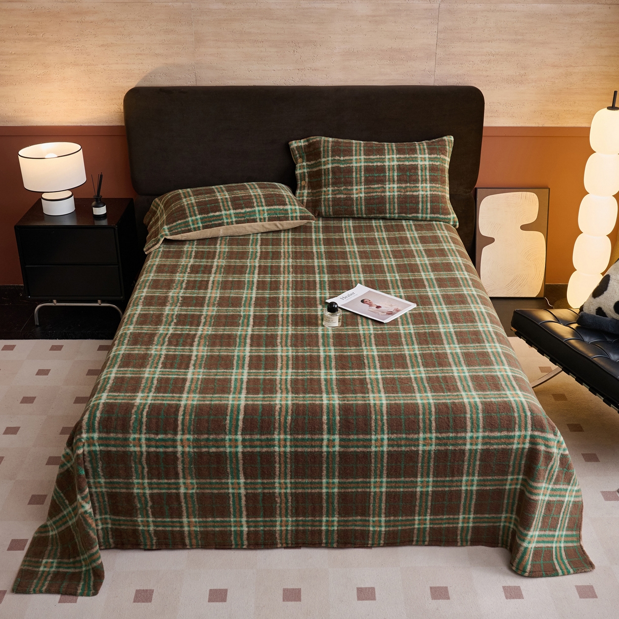 91家纺网 家纺一手货源 找家纺 早晨家纺 2025新款230g羊驼绒复古格牛奶绒床单 巴宝格