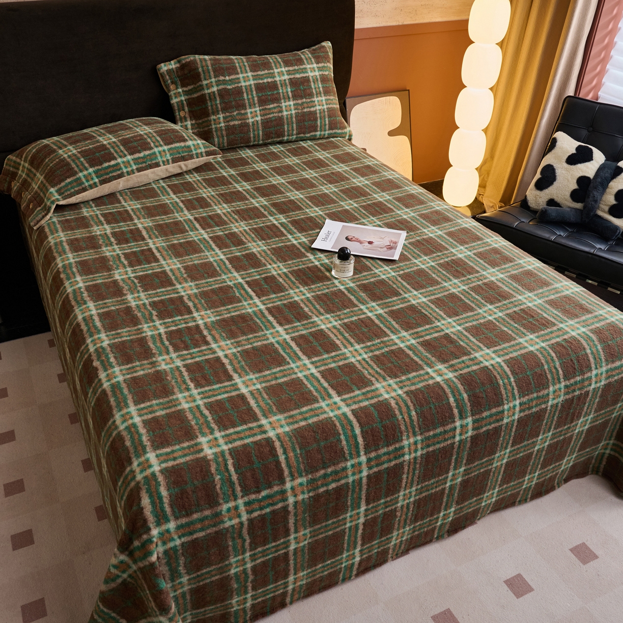 91家纺网 家纺一手货源 找家纺 早晨家纺 2025新款230g羊驼绒复古格牛奶绒床单 巴宝格