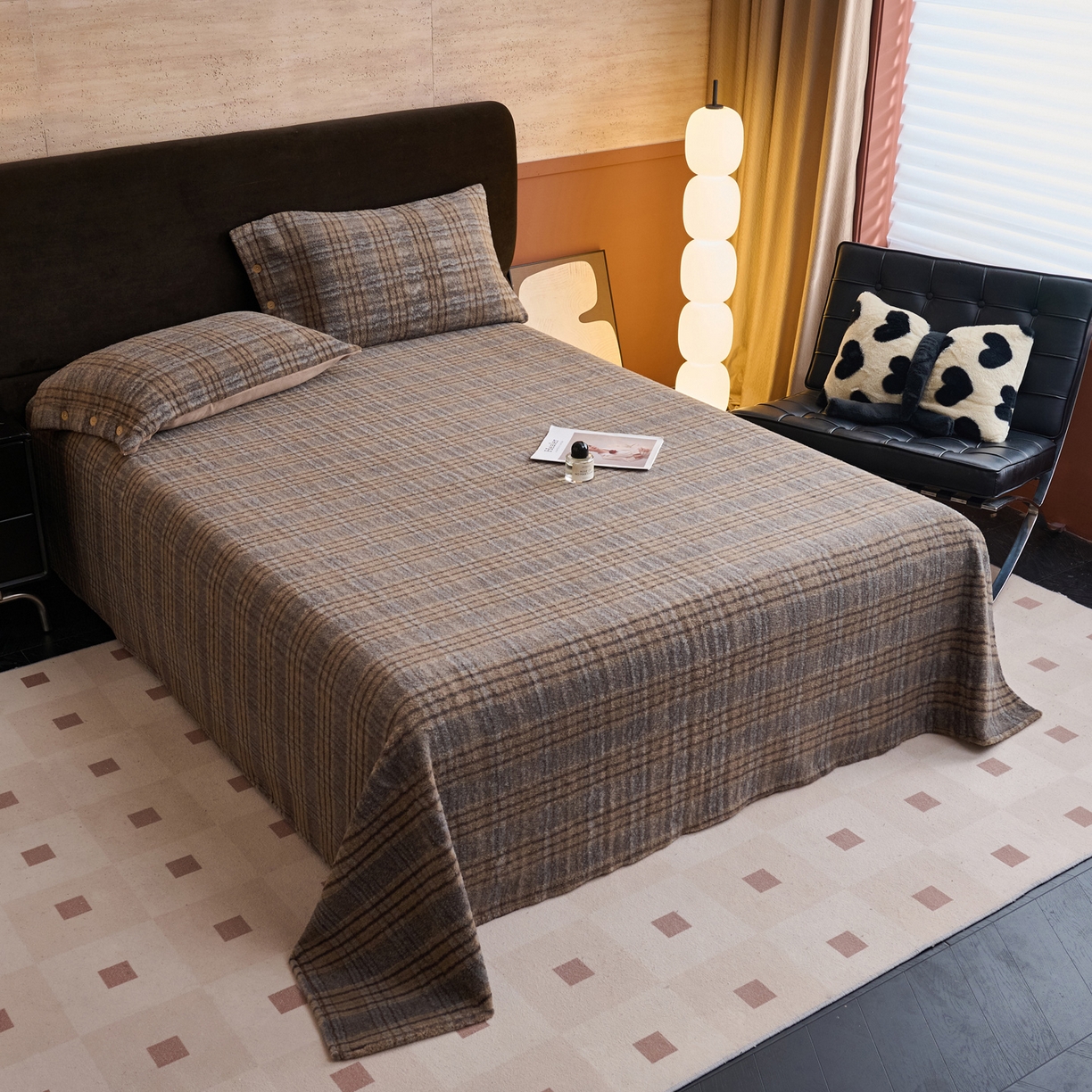 91家纺网 家纺一手货源 找家纺 早晨家纺 2025新款230g羊驼绒复古格牛奶绒床单 牧羊格