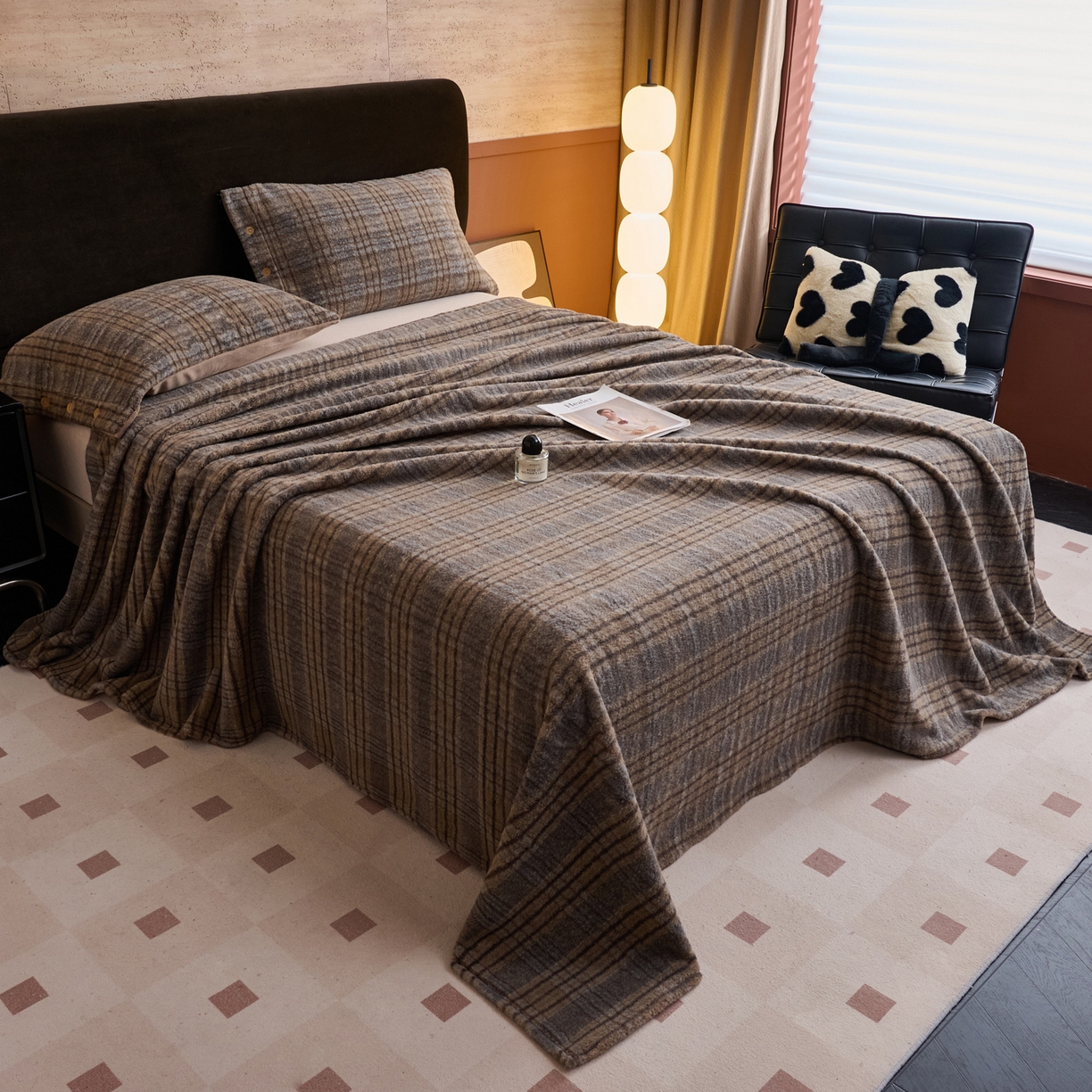 91家纺网 家纺一手货源 找家纺 早晨家纺 2025新款230g羊驼绒复古格牛奶绒床单 牧羊格