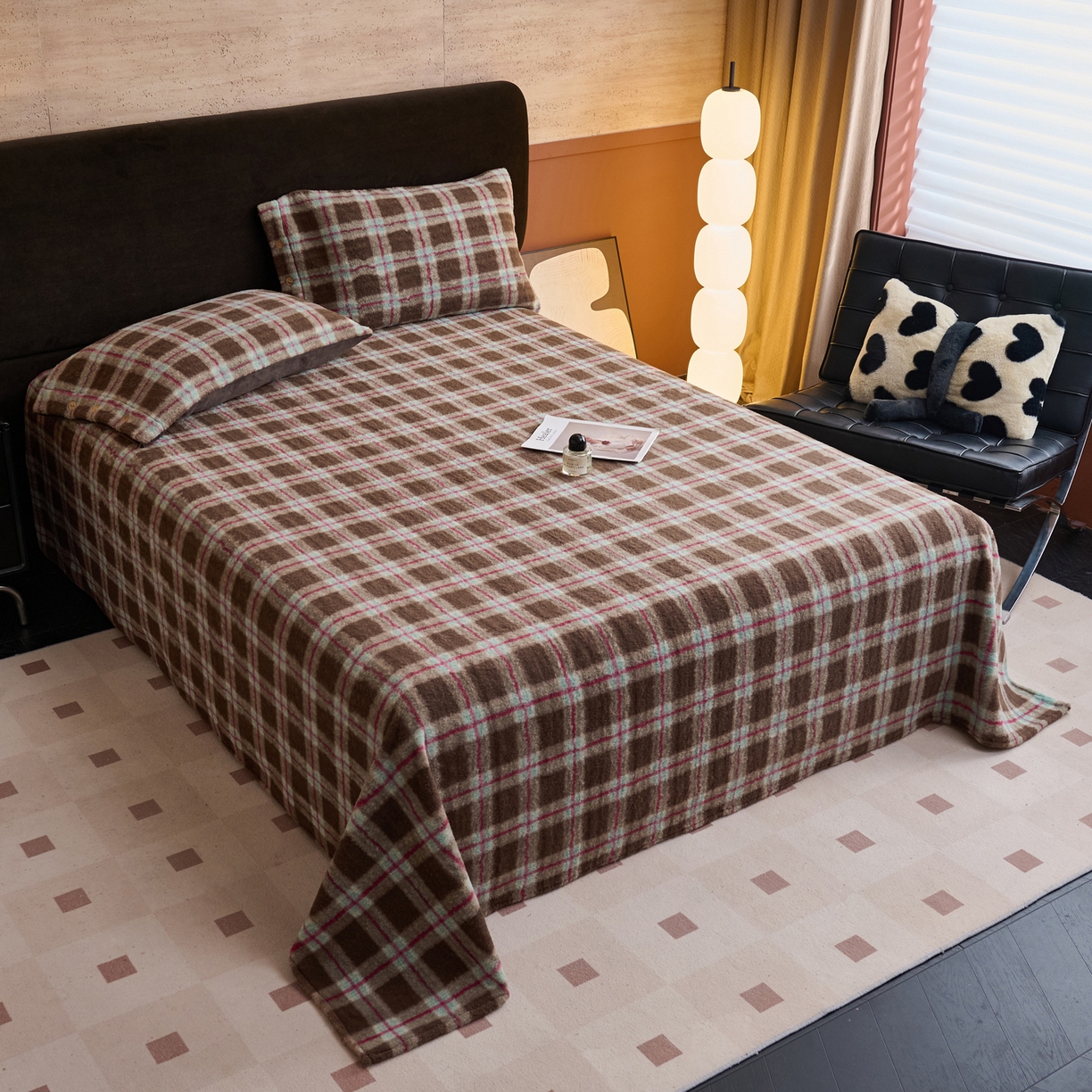 91家纺网 家纺一手货源 找家纺 早晨家纺 2025新款230g羊驼绒复古格牛奶绒床单 慕池格