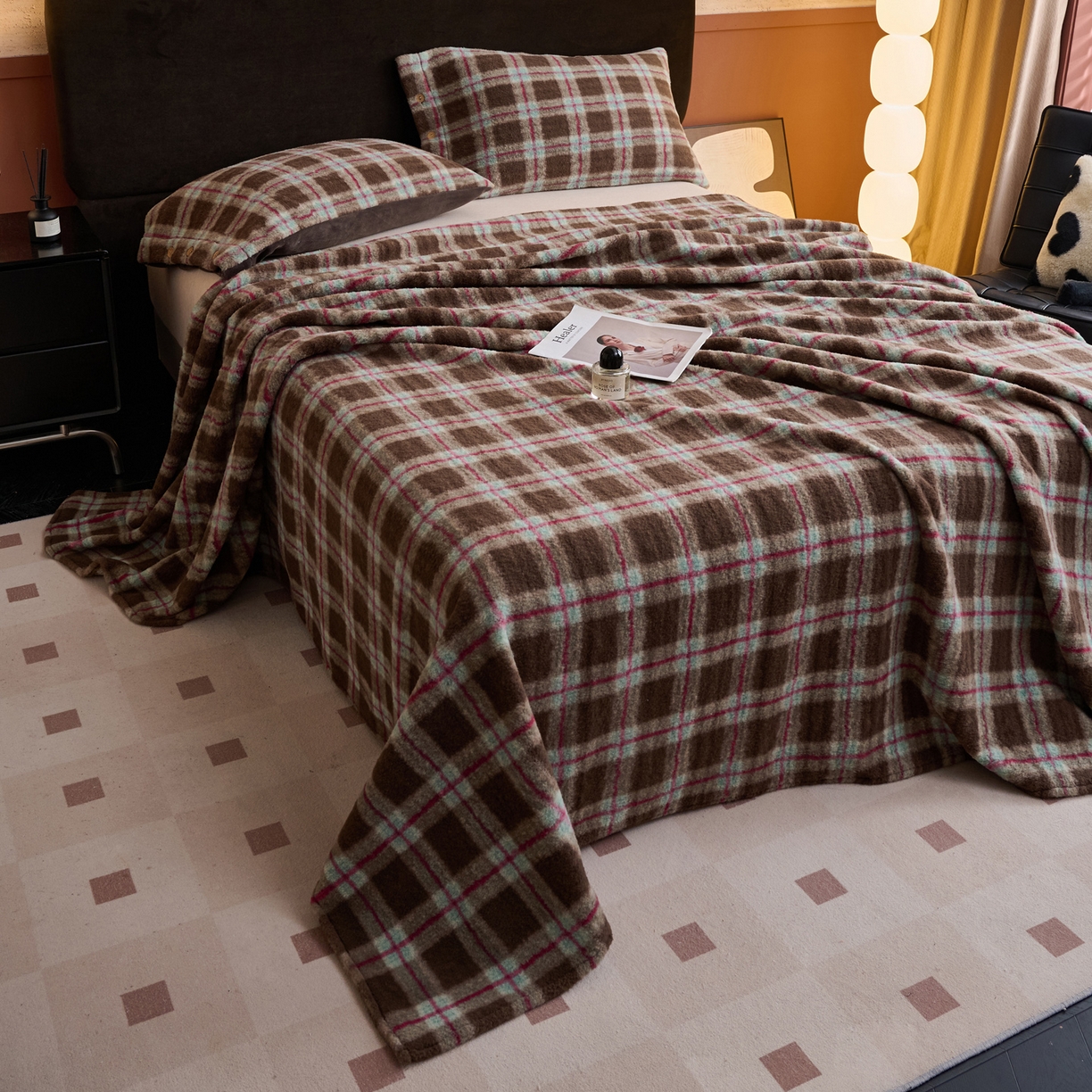 91家纺网 家纺一手货源 找家纺 早晨家纺 2025新款230g羊驼绒复古格牛奶绒床单 慕池格