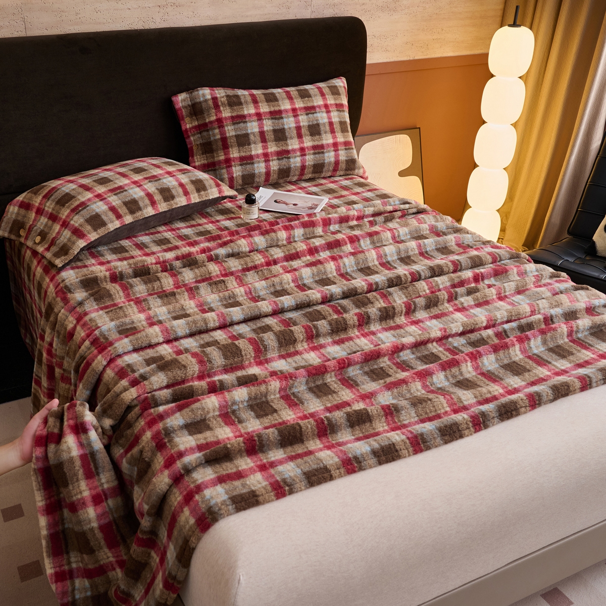 91家纺网 家纺一手货源 找家纺 早晨家纺 2025新款230g羊驼绒复古格牛奶绒床单 苏格兰格