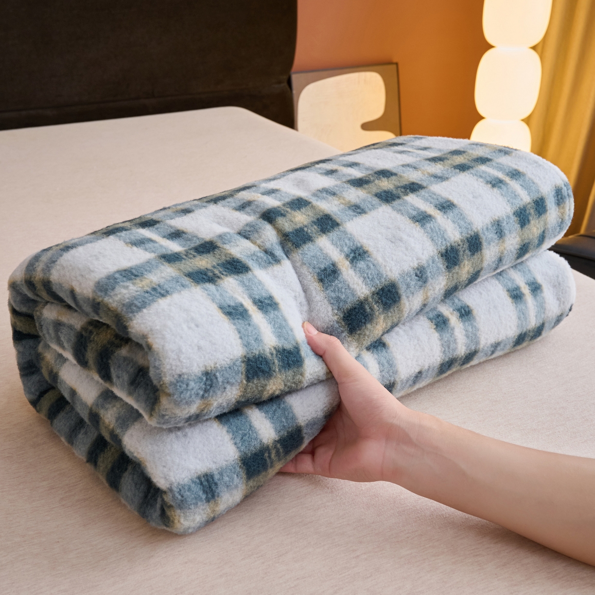 91家纺网 家纺一手货源 找家纺 早晨家纺 2025新款230g羊驼绒复古格牛奶绒床单 威尔士亲格