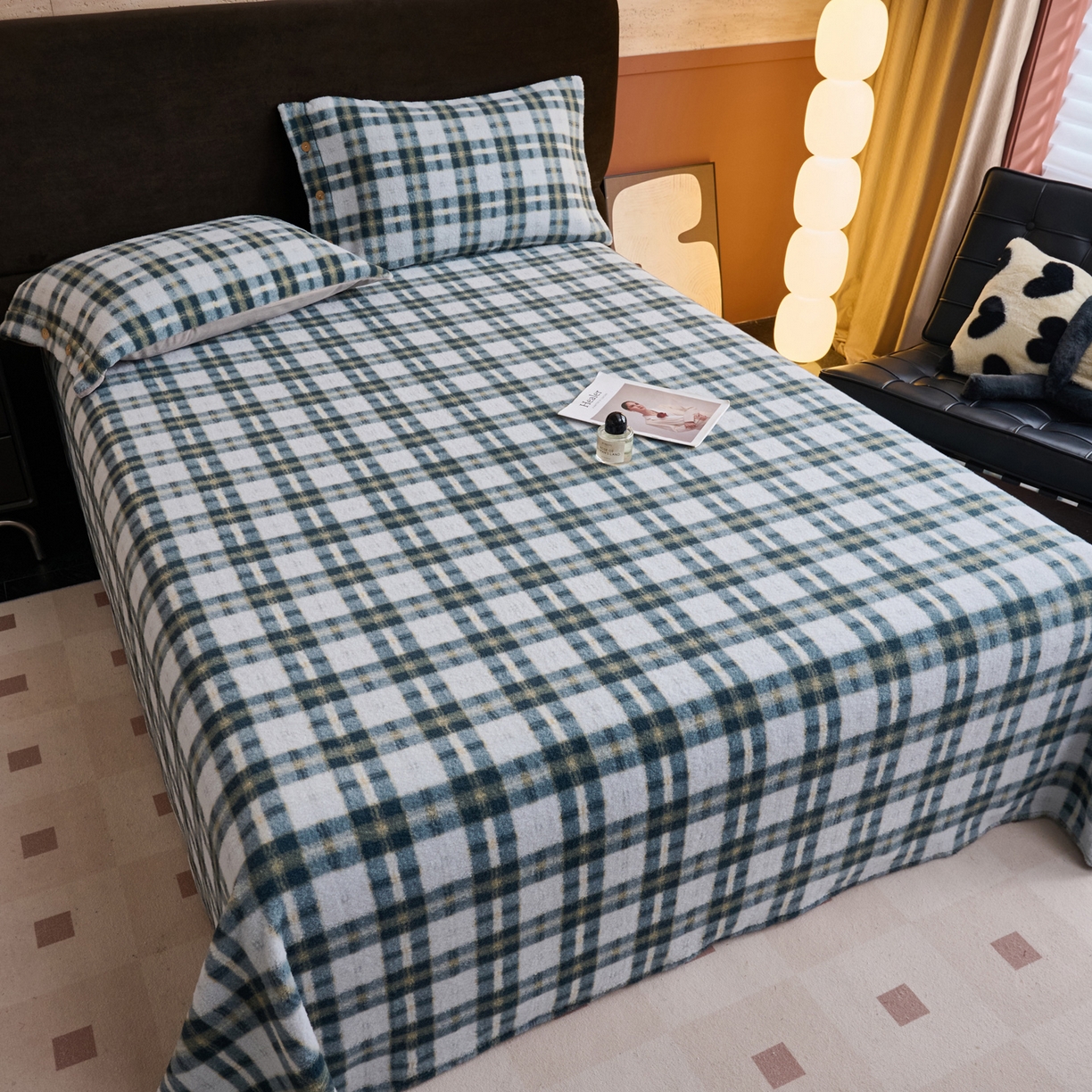 91家纺网 家纺一手货源 找家纺 早晨家纺 2025新款230g羊驼绒复古格牛奶绒床单 威尔士亲格