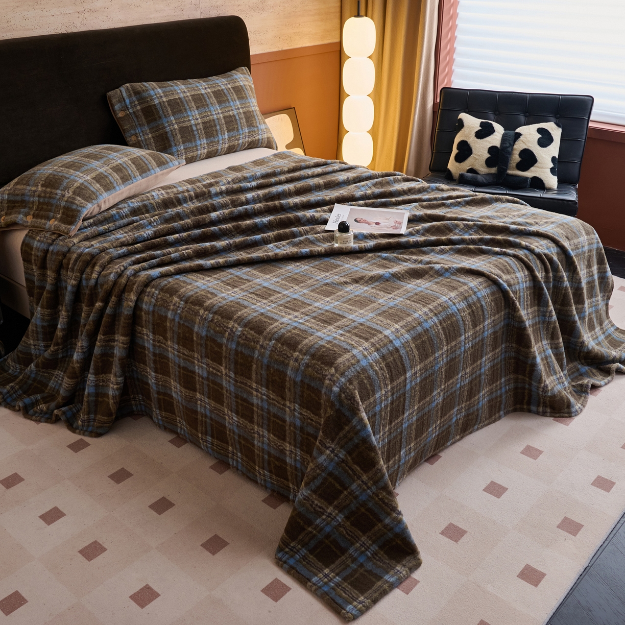 91家纺网 家纺一手货源 找家纺 早晨家纺 2025新款230g羊驼绒复古格牛奶绒床单 维系咖格