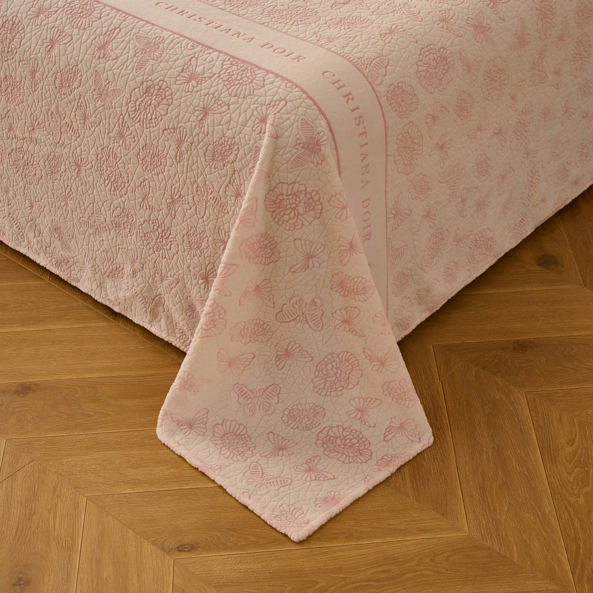 91家纺网 家纺一手货源 找家纺 早晨家纺 2025新款高克重牛奶绒烂花单品床单 粉絮