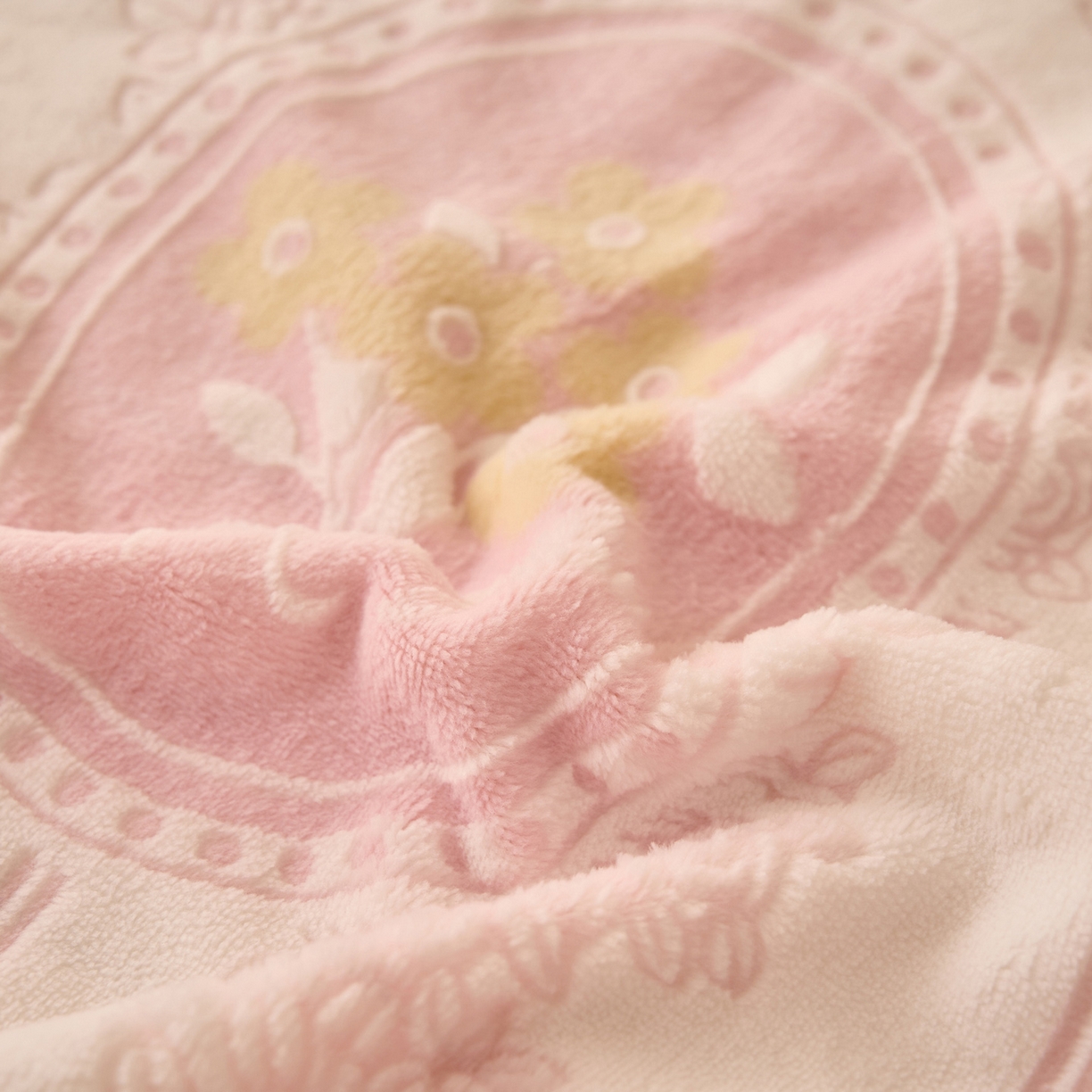 91家纺网 家纺一手货源 找家纺 早晨家纺 2025新款高克重牛奶绒烂花单品床单 粉韵