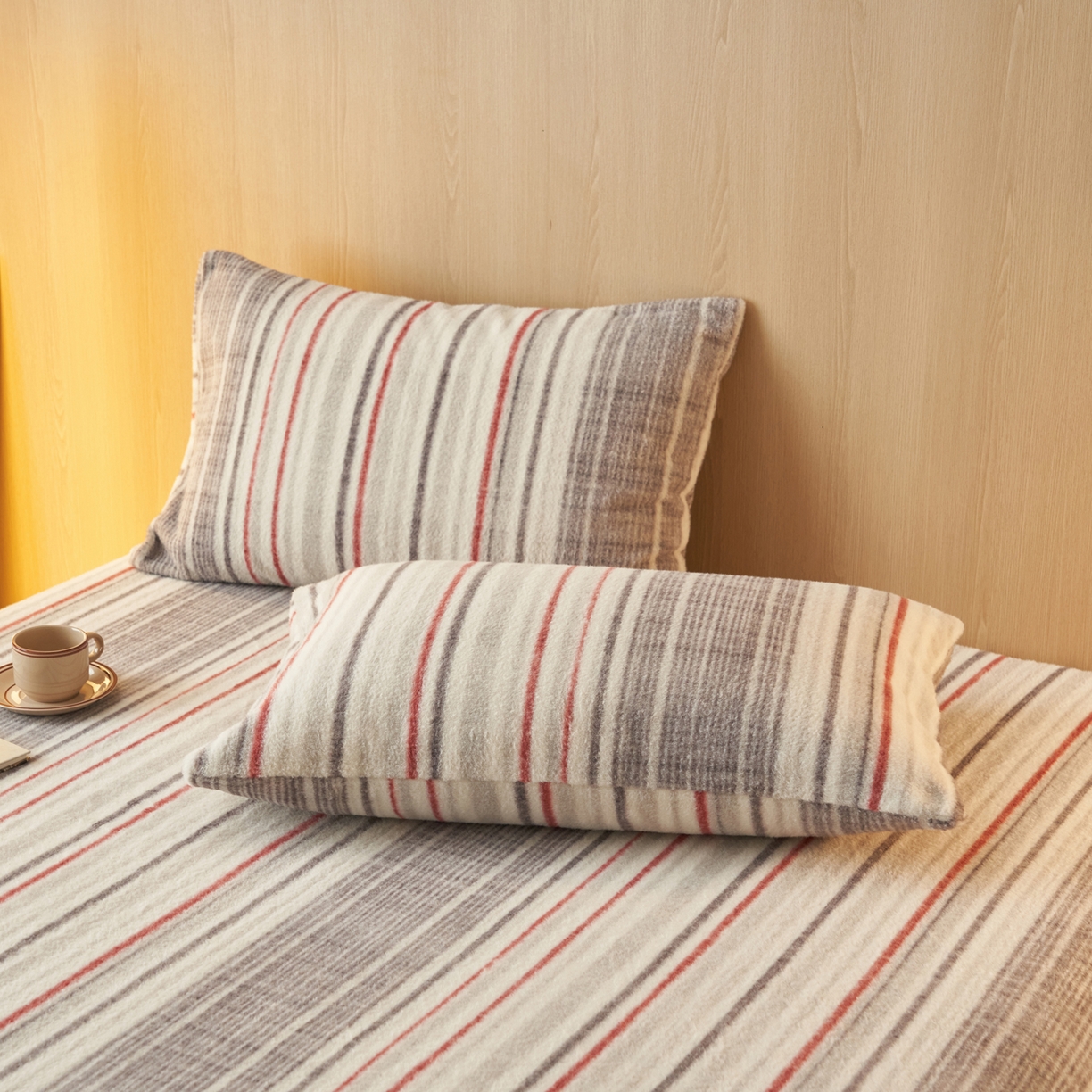 91家纺网 家纺一手货源 找家纺 早晨家纺 2025新款未末款仿羊绒牛奶绒单枕套 未末-彩纹