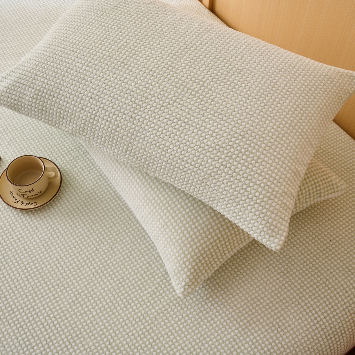 91家纺网 家纺一手货源 找家纺 （总）早晨家纺 2025新款深蓝款高克重牛奶绒阳离子提花单枕套