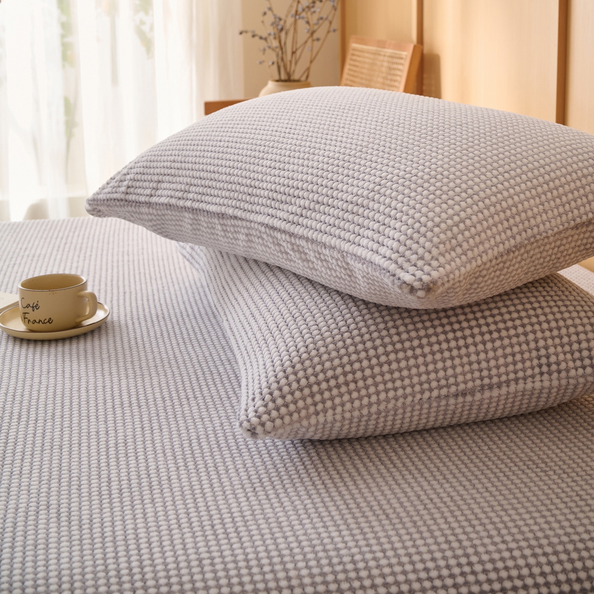 91家纺网 家纺一手货源 找家纺 早晨家纺 2025新款深蓝款高克重牛奶绒阳离子提花单枕套 深蓝-灰