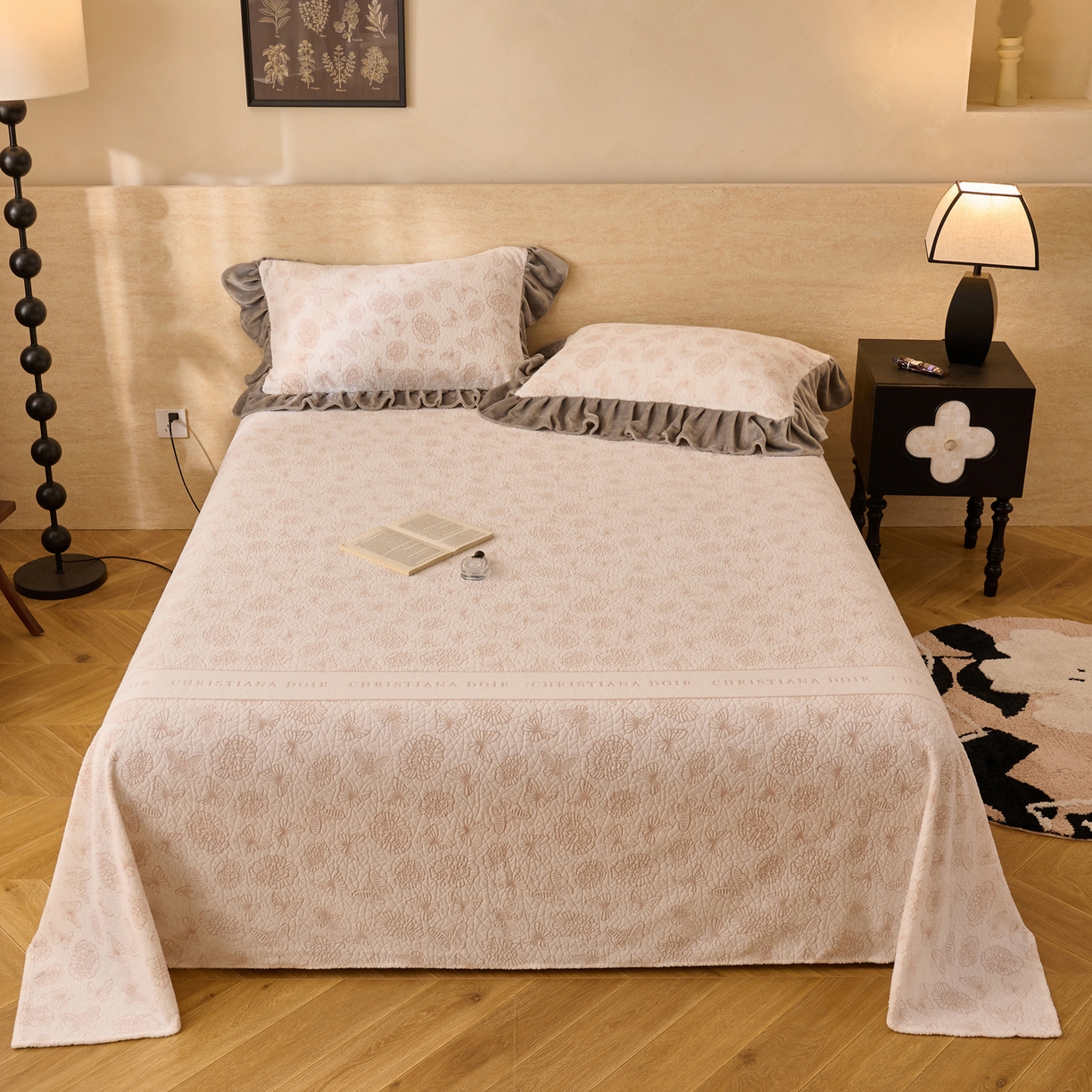 91家纺网 家纺一手货源 找家纺 早晨家纺 2025新款高克重牛奶绒烂花单品床单 咖絮