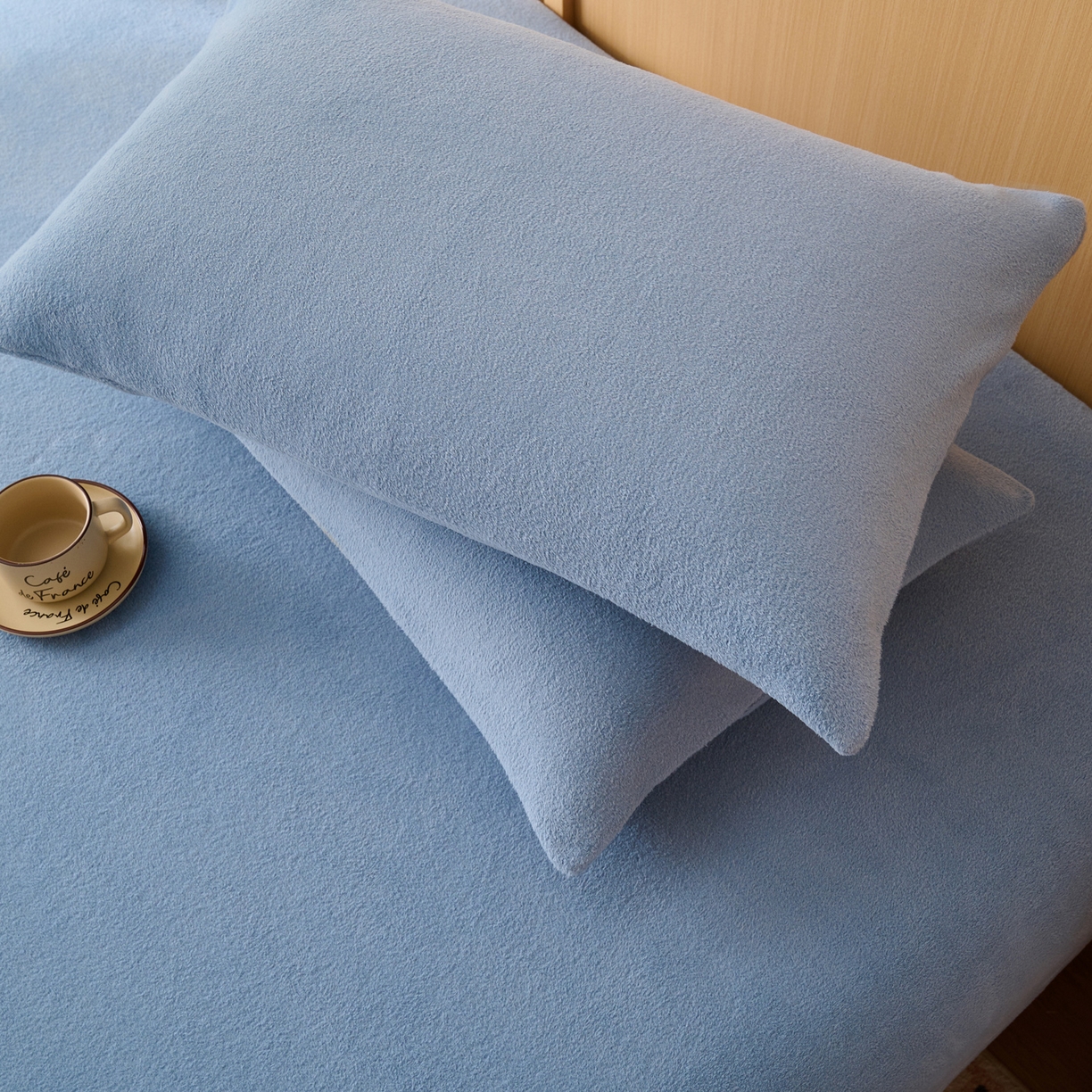 91家纺网 家纺一手货源 找家纺 早晨家纺 2025新款华泰款高克重牛奶绒仿羊绒单枕套 华泰-雾蓝