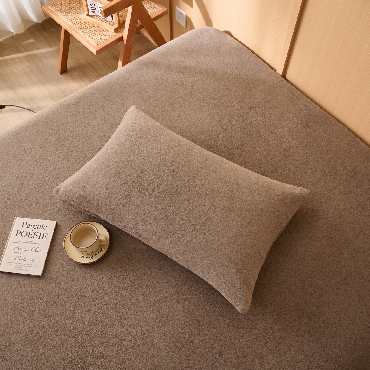 91家纺网 家纺一手货源 找家纺 早晨家纺 2025新款华泰款高克重牛奶绒仿羊绒单枕套 华泰-奶茶咖