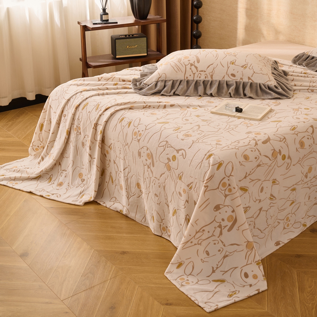 91家纺网 家纺一手货源 找家纺 早晨家纺 2025新款高克重牛奶绒烂花单品床单 萌犬