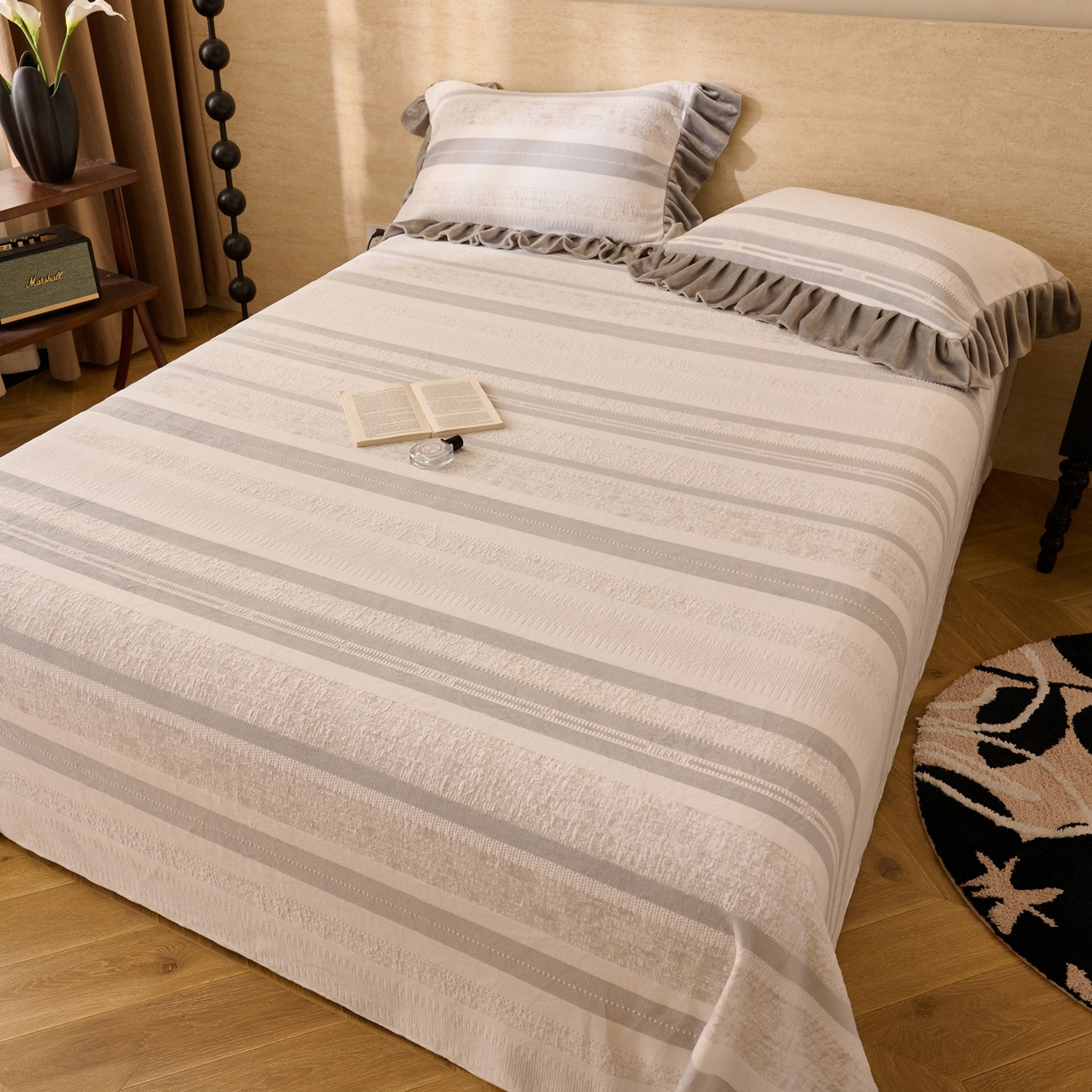 91家纺网 家纺一手货源 找家纺 早晨家纺 2025新款高克重牛奶绒烂花单品床单 浅叙