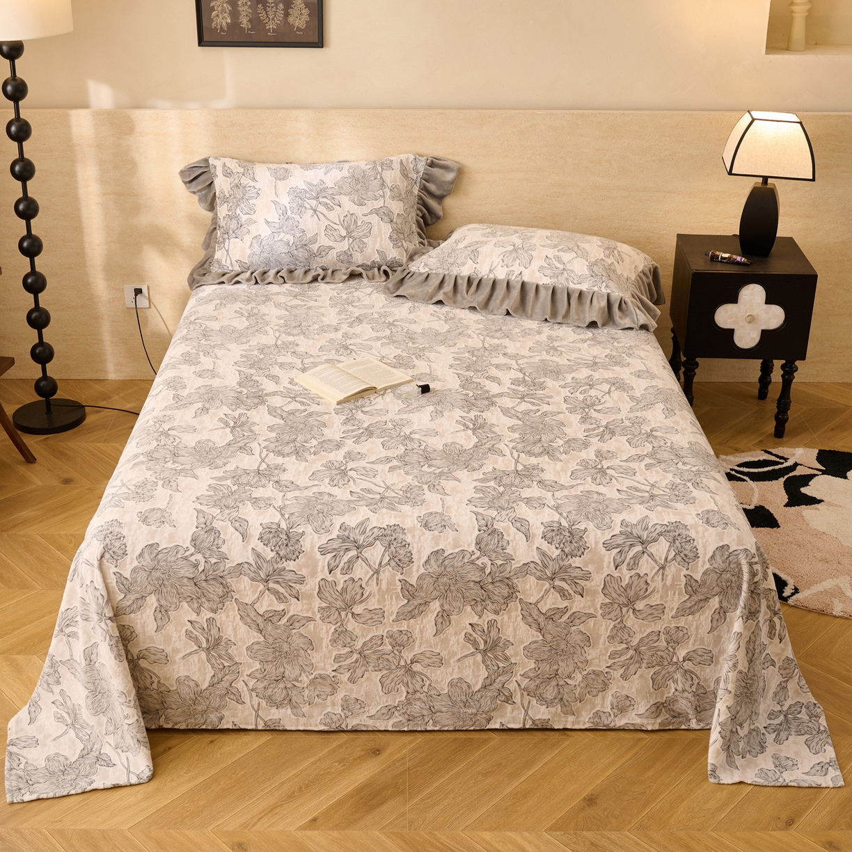 91家纺网 家纺一手货源 找家纺 早晨家纺 2025新款高克重牛奶绒烂花单品床单 素花漫庭