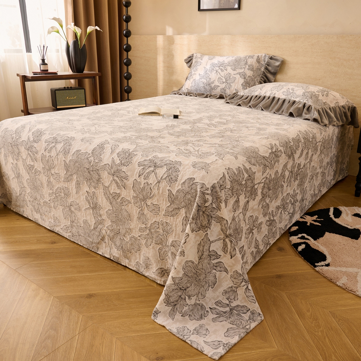 91家纺网 家纺一手货源 找家纺 早晨家纺 2025新款高克重牛奶绒烂花单品床单 素花漫庭