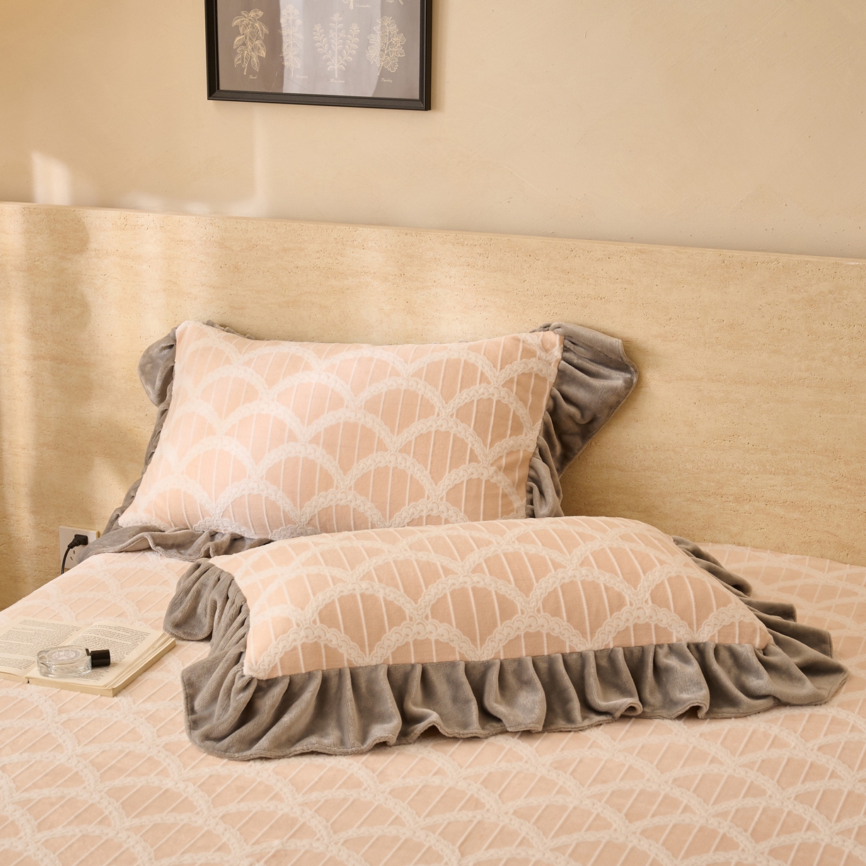 91家纺网 家纺一手货源 找家纺 （总）早晨家纺 2025新款高克重牛奶绒烂花枕套