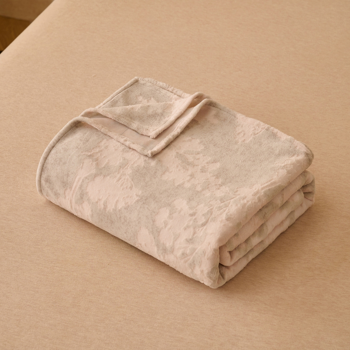 91家纺网 家纺一手货源 找家纺 早晨家纺 2025新款高克重牛奶绒烂花单品床单 素花影