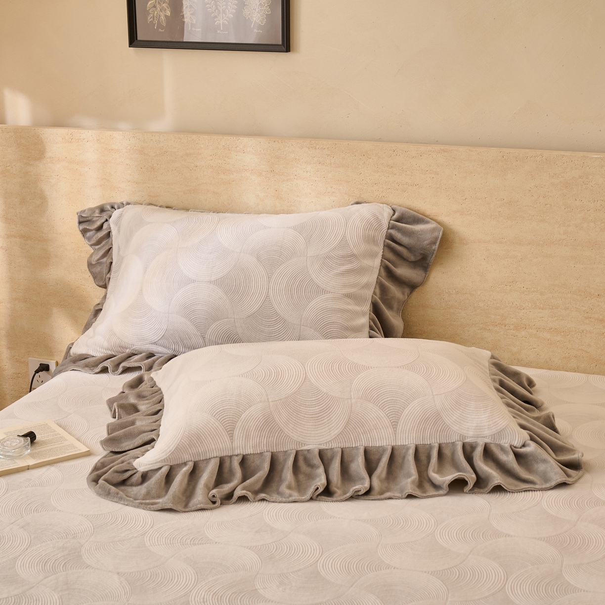 91家纺网 家纺一手货源 找家纺 （总）早晨家纺 2025新款高克重牛奶绒烂花枕套