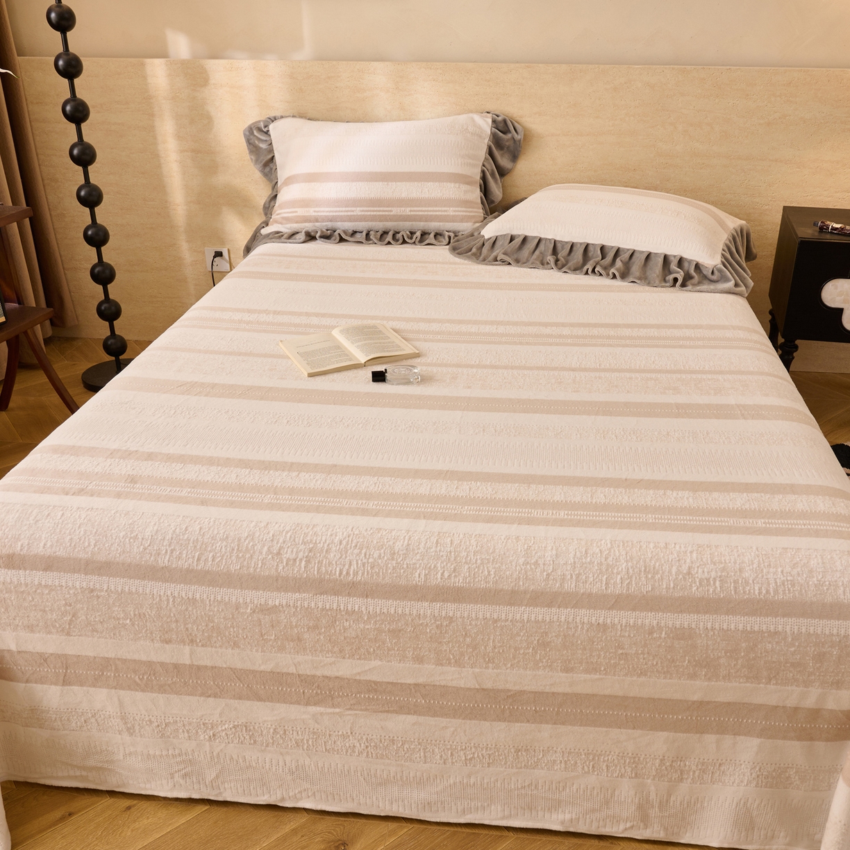 91家纺网 家纺一手货源 找家纺 早晨家纺 2025新款高克重牛奶绒烂花单品床单 素纹