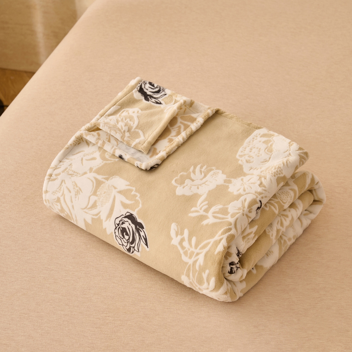 91家纺网 家纺一手货源 找家纺 早晨家纺 2025新款高克重牛奶绒烂花单品床单 雅庭花叙