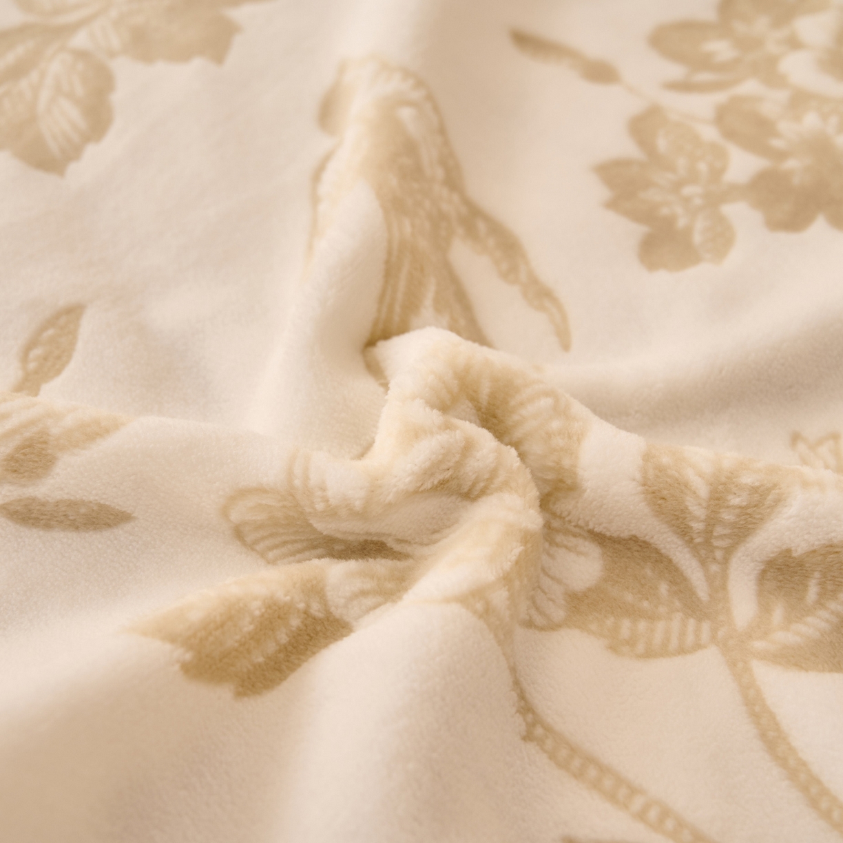 91家纺网 家纺一手货源 找家纺 早晨家纺 2025新款高克重牛奶绒烂花枕套 金叶漫