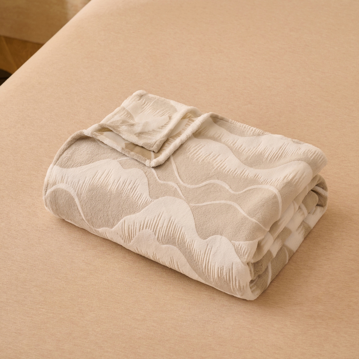 91家纺网 家纺一手货源 找家纺 早晨家纺 2025新款高克重牛奶绒烂花单品床单 云峦叠浪