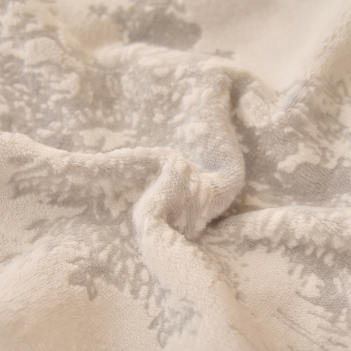 91家纺网 家纺一手货源 找家纺 早晨家纺 2025新款高克重牛奶绒烂花枕套 林影素韵