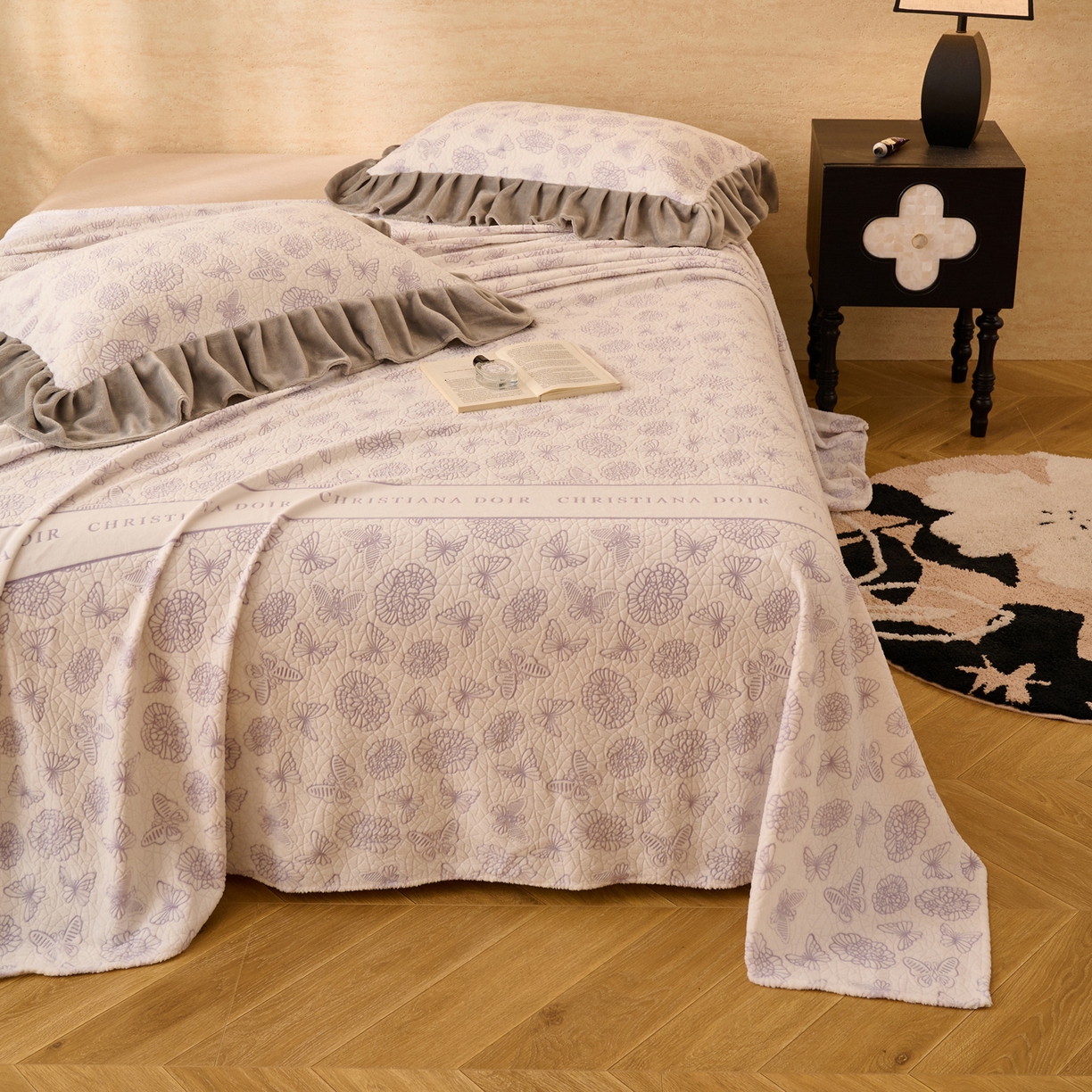 91家纺网 家纺一手货源 找家纺 早晨家纺 2025新款高克重牛奶绒烂花单品床单 紫絮