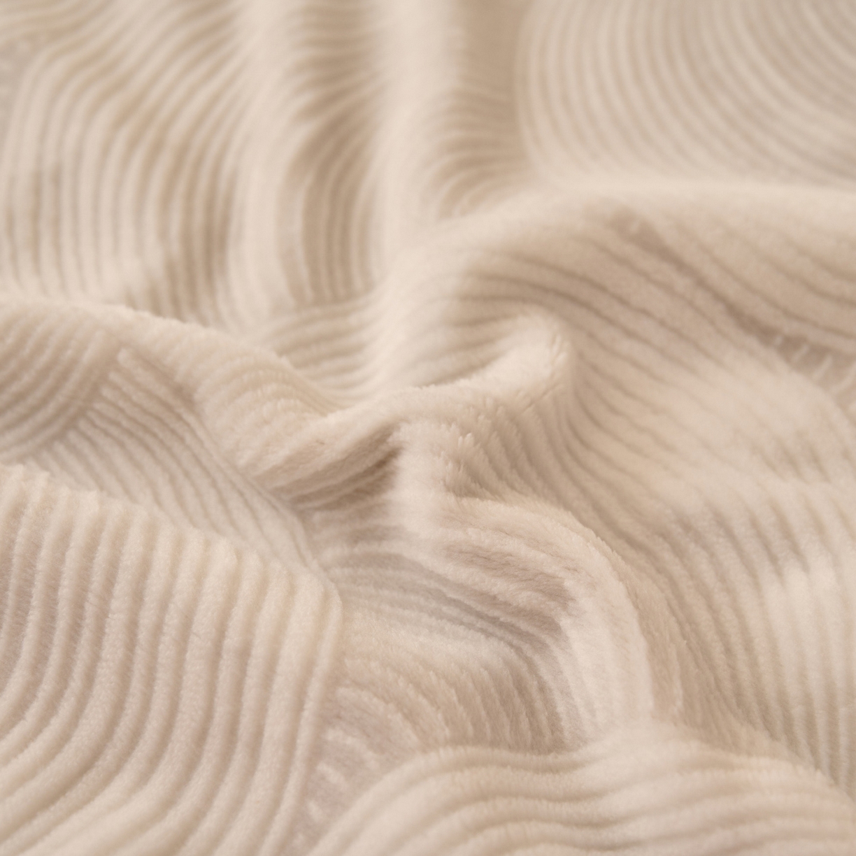 91家纺网 家纺一手货源 找家纺 早晨家纺 2025新款高克重牛奶绒烂花枕套 圈语眠