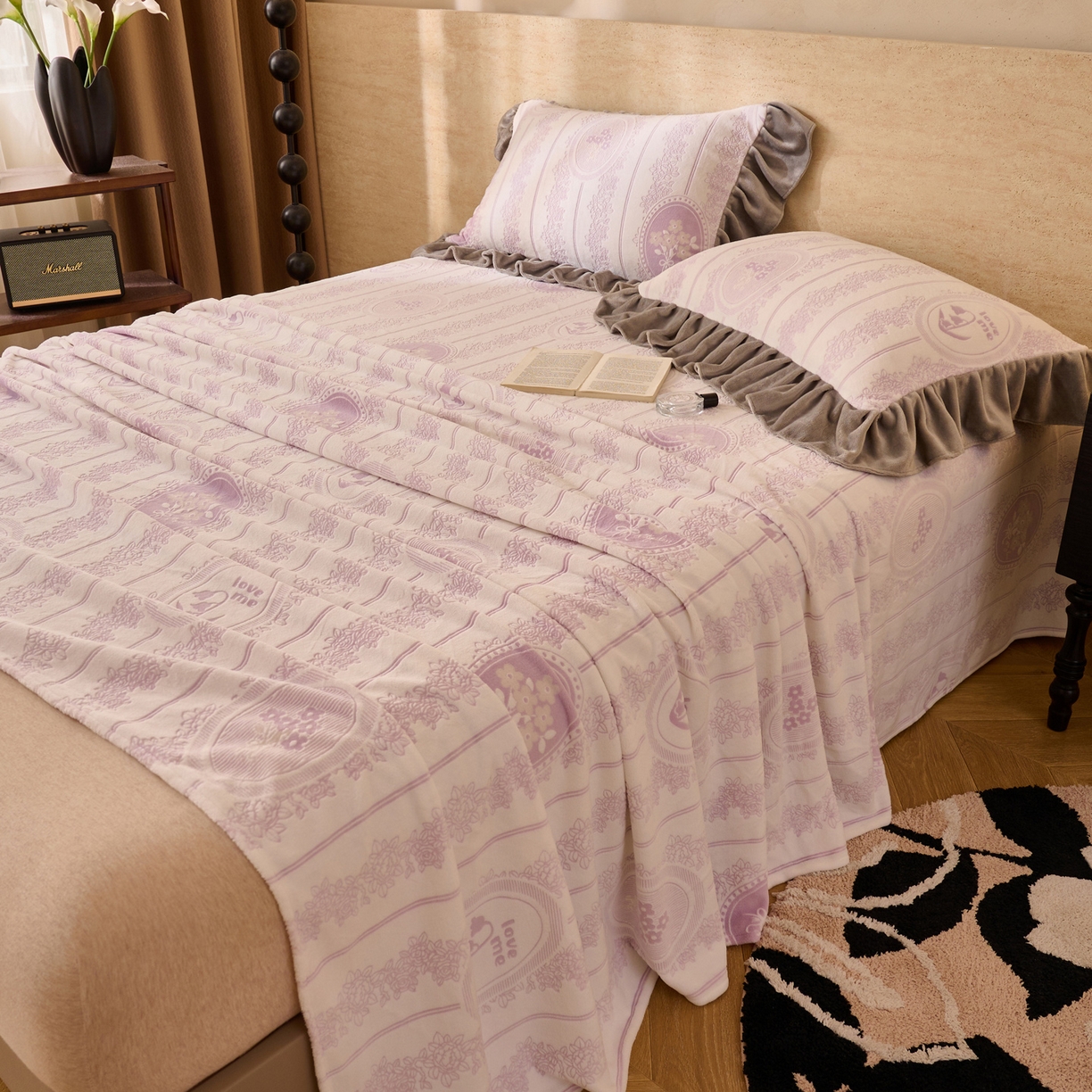 91家纺网 家纺一手货源 找家纺 早晨家纺 2025新款高克重牛奶绒烂花单品床单 紫韵