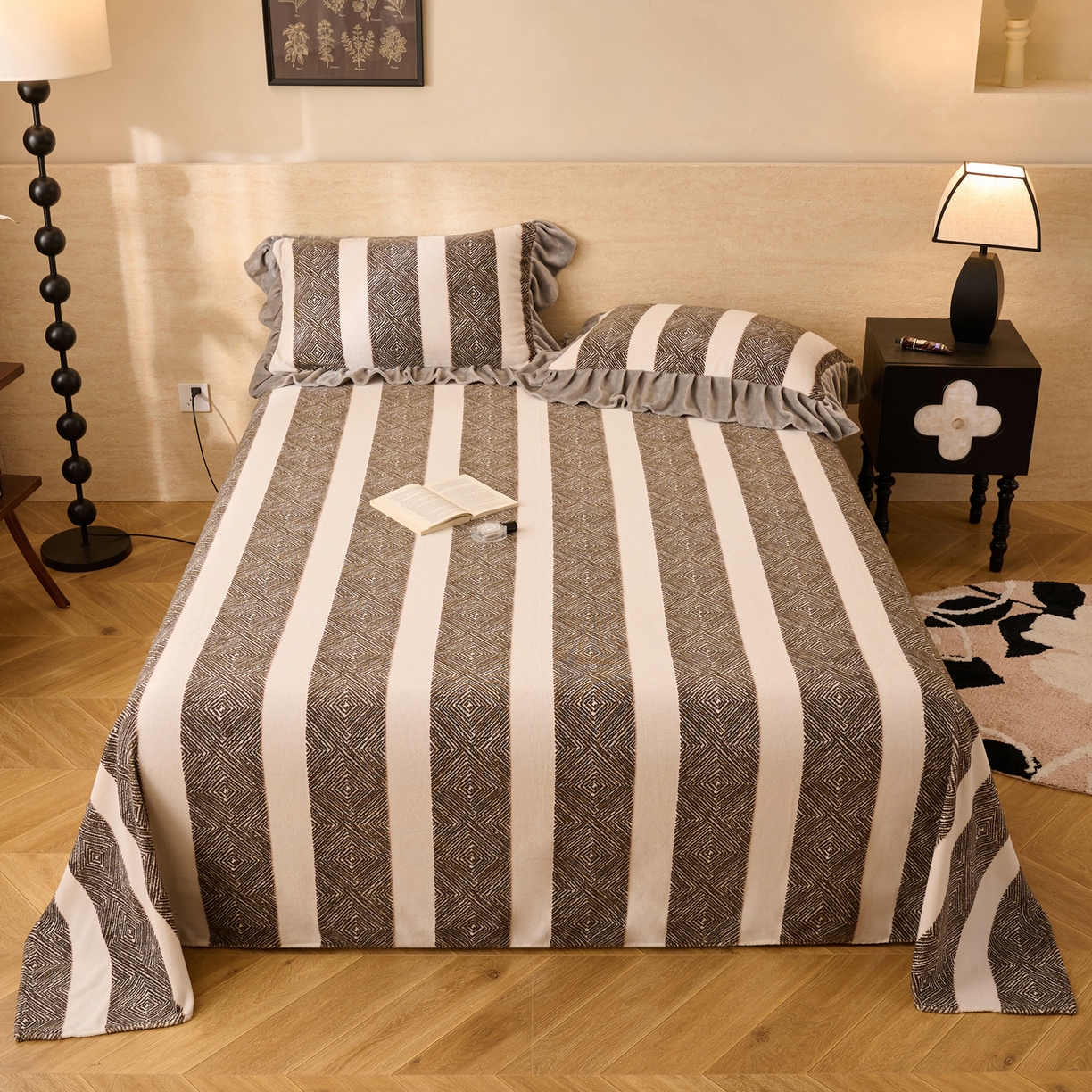 91家纺网 家纺一手货源 找家纺 早晨家纺 2025新款高克重牛奶绒烂花单品床单 棕韵格序