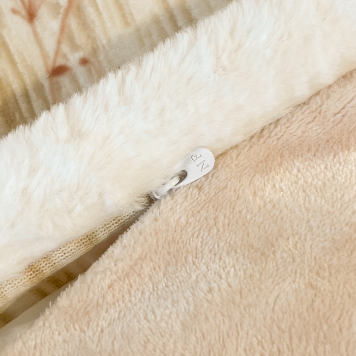 91家纺网 家纺一手货源 找家纺 诺梵家纺 2025新款兔毛绒包边 雕花绒四件套 栖春山