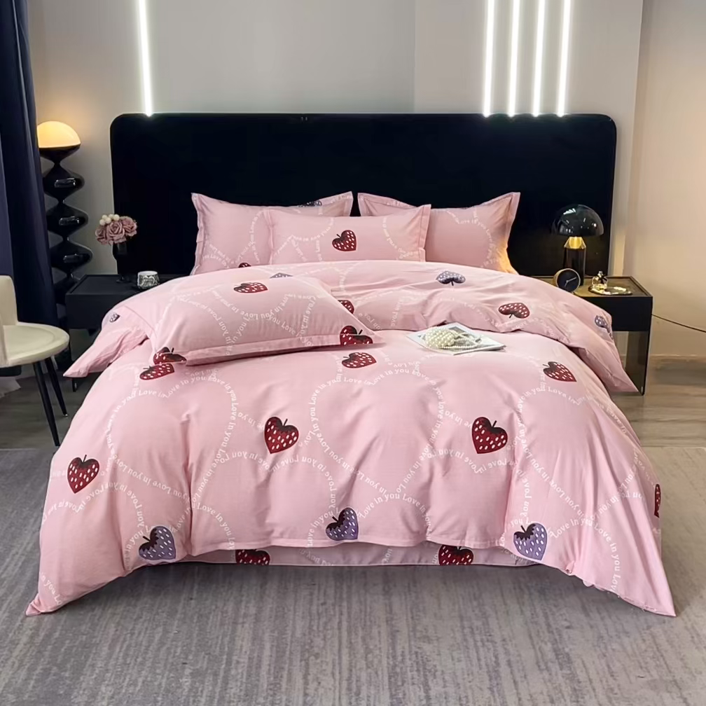 91家纺网 家纺一手货源 找家纺 晶缦家纺 2025叶语系·纯棉活性全棉磨毛四件套 炫动草莓粉