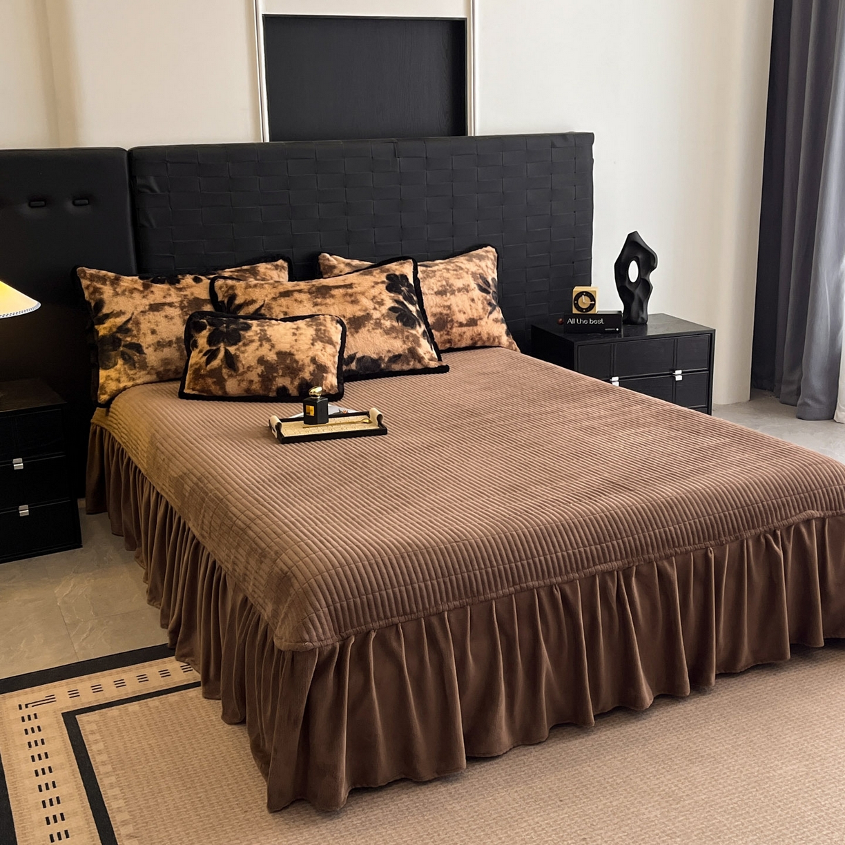 91家纺网 家纺一手货源 找家纺 蓝极人 2025新款兔绒包边美拉德系兔绒四件套 古意幽花