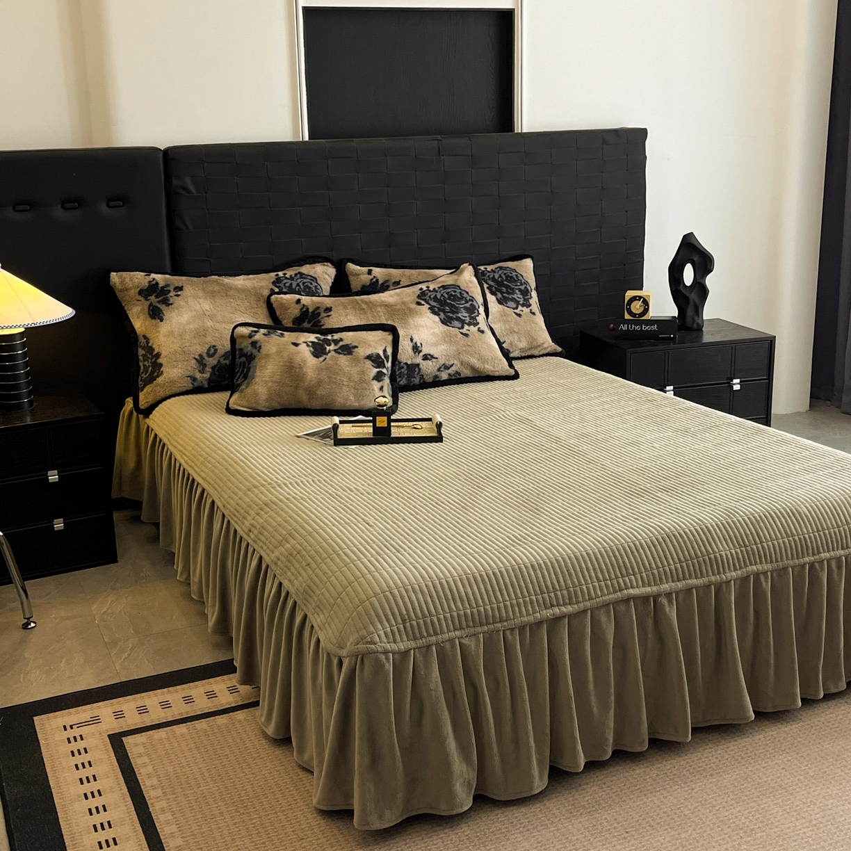 91家纺网 家纺一手货源 找家纺 蓝极人 2025新款兔绒包边美拉德系兔绒四件套 墨影墨玫